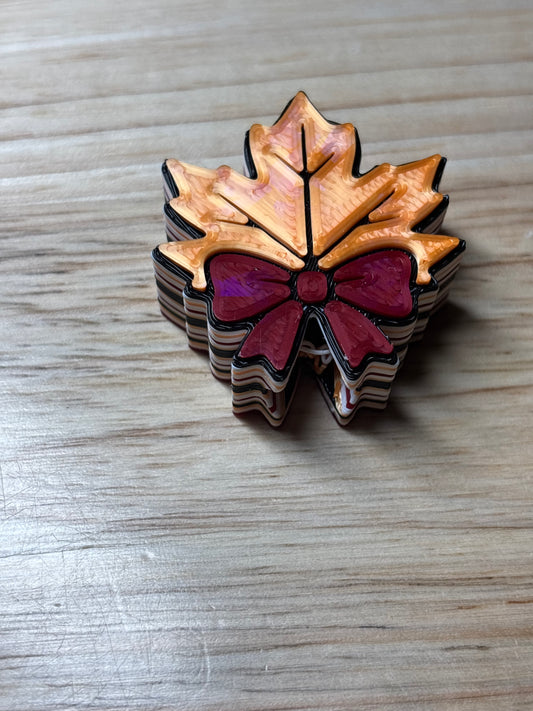 Fall leaves Strawtopper